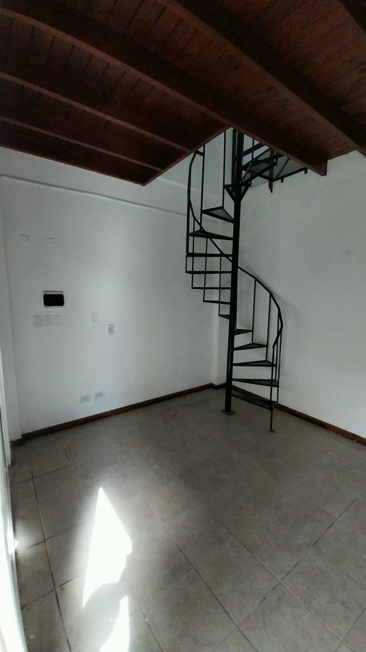 SE VENDE LOCAL COMERCIAL EN OSTENDE