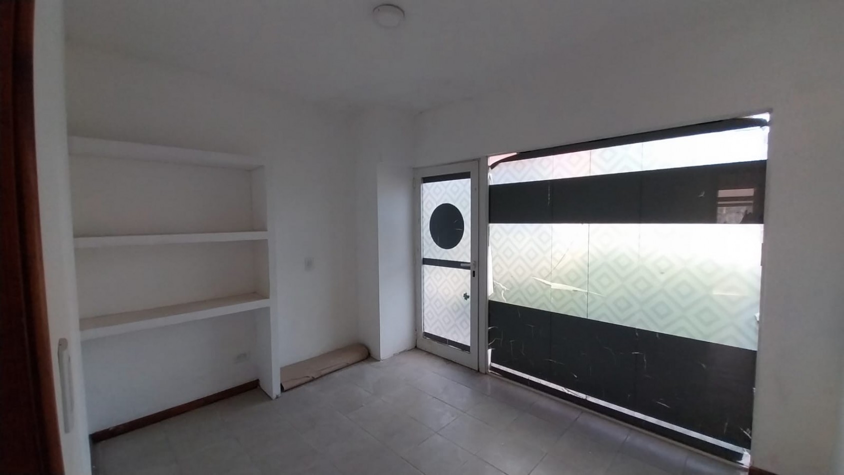 SE VENDE LOCAL COMERCIAL EN OSTENDE