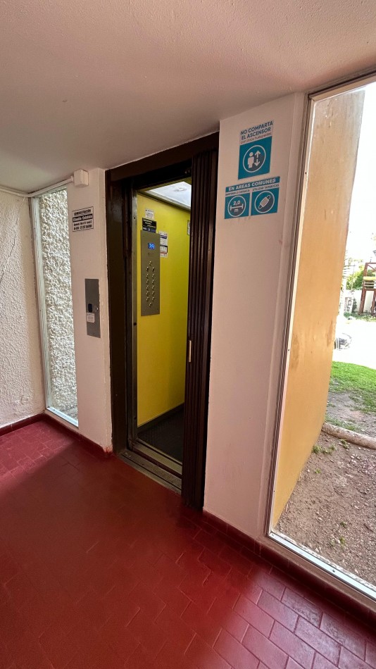 Exclusivo Departamento en Venta - 3° Piso Completo