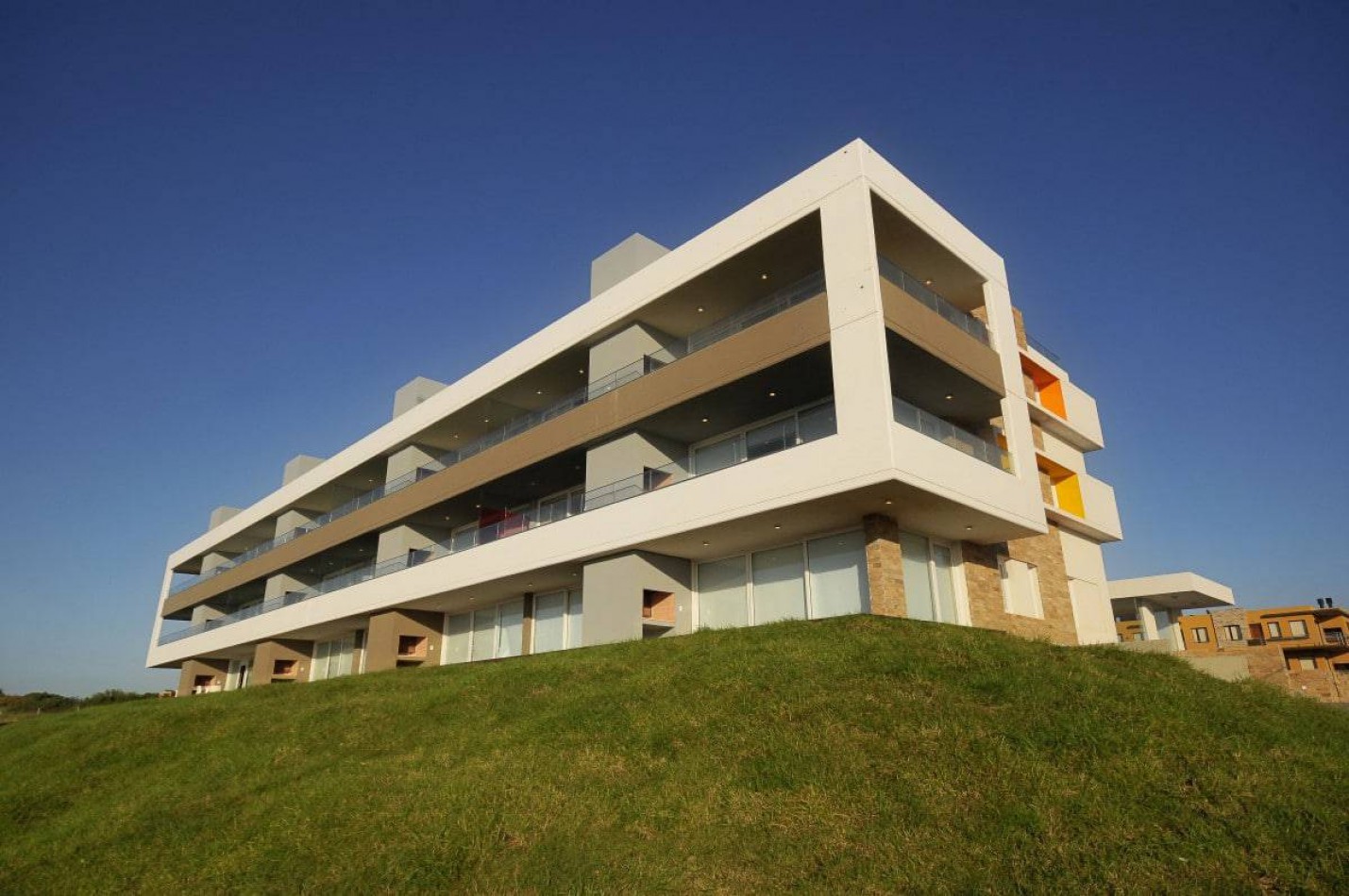 VENDEMOS DPTO 2 AMBIENTES EN COMPLEJO MECA - VILLA GESELL