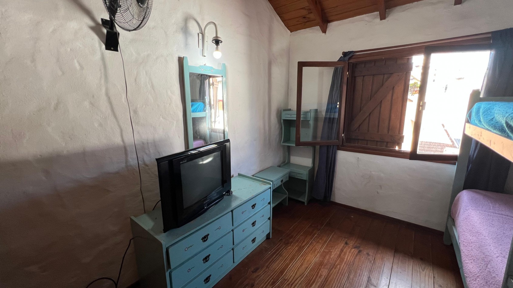 VENDEMOS dpto. de 3 ambientes en Av. 2 entre 109 y 110