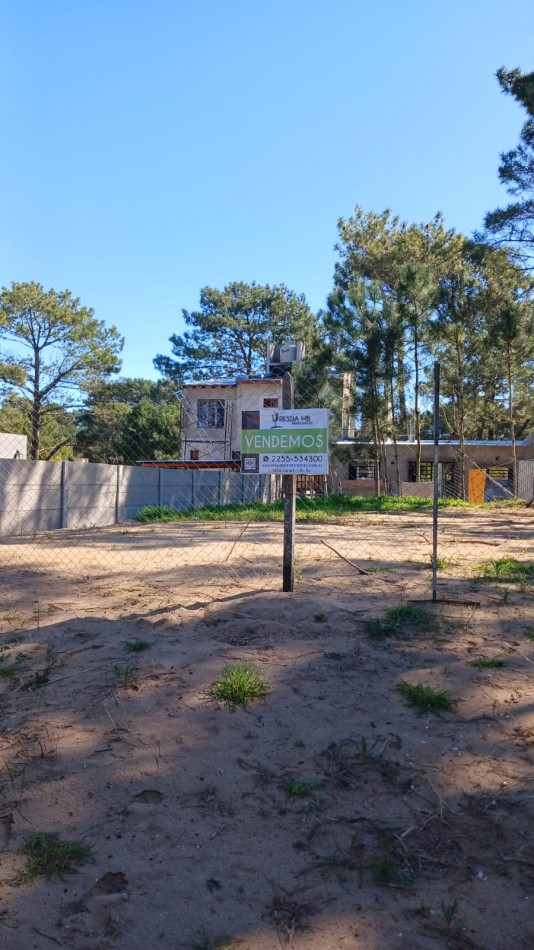 Lote en Venta - unifamiliar - Zona Golf - Villa Gesell