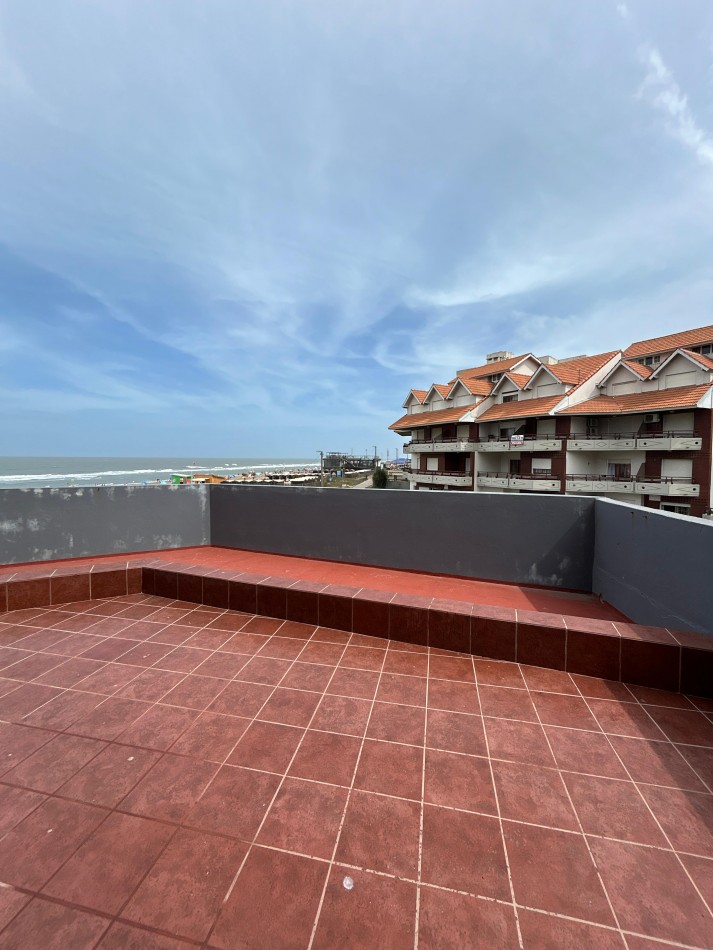 Departamento con Terraza y Vista al Mar en Paseo 104 y Costanera
