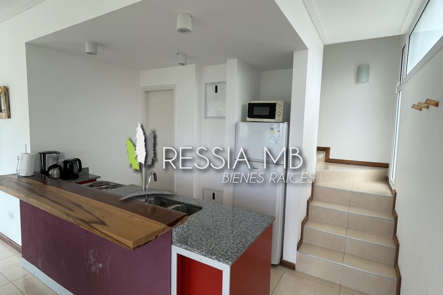 Venta de dpto. 3 amb. en el sur de Villa Gesell a 200mts del mar