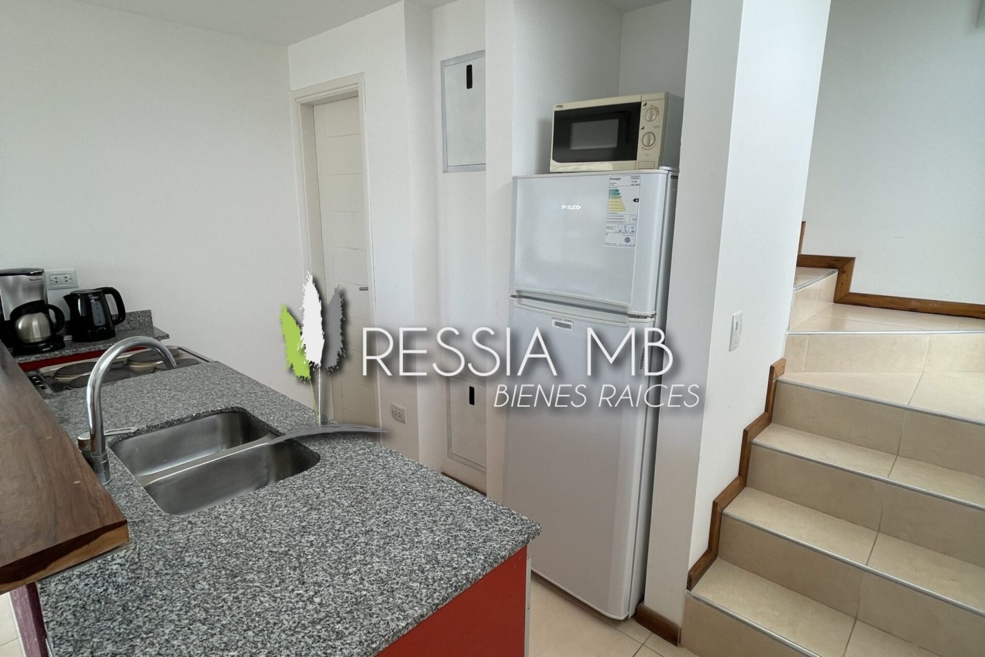 Venta de dpto. 3 amb. en el sur de Villa Gesell a 200mts del mar
