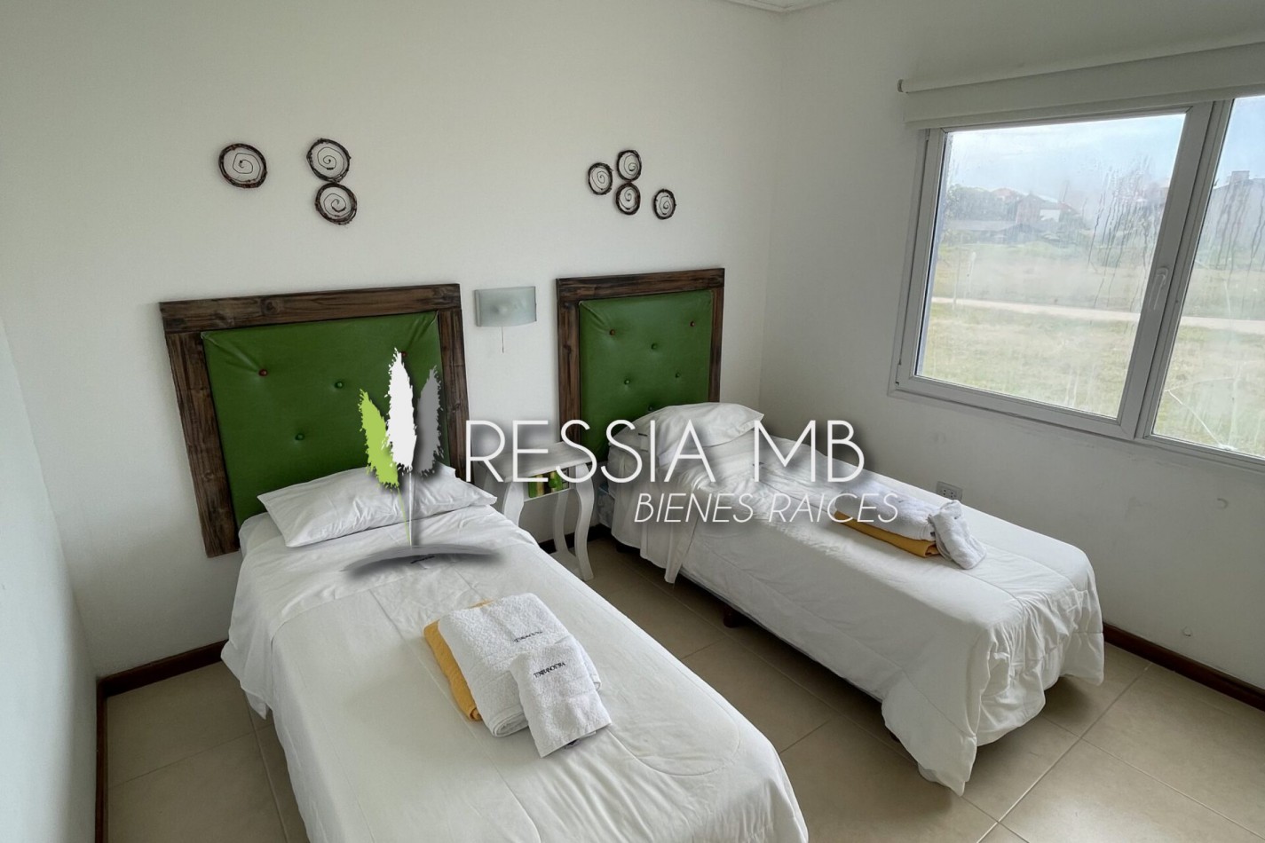 Venta de dpto. 3 amb. en el sur de Villa Gesell a 200mts del mar