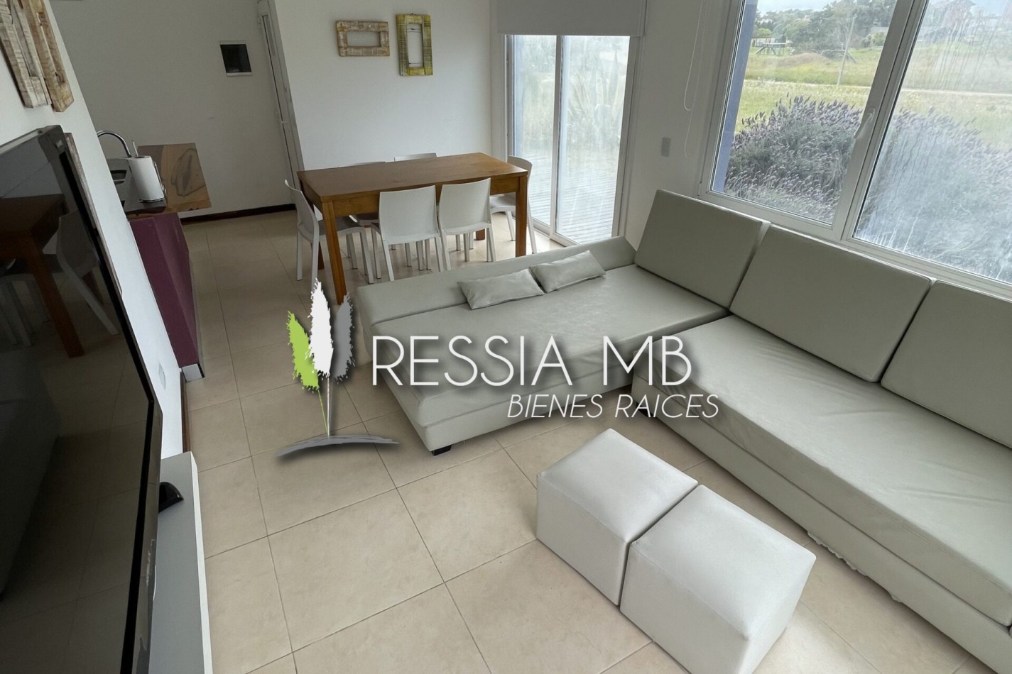 Venta de dpto. 3 amb. en el sur de Villa Gesell a 200mts del mar