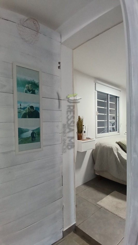 VENTA CASA CON 3 DPTOS EN ZONA GOLF DE VILLA GESELL