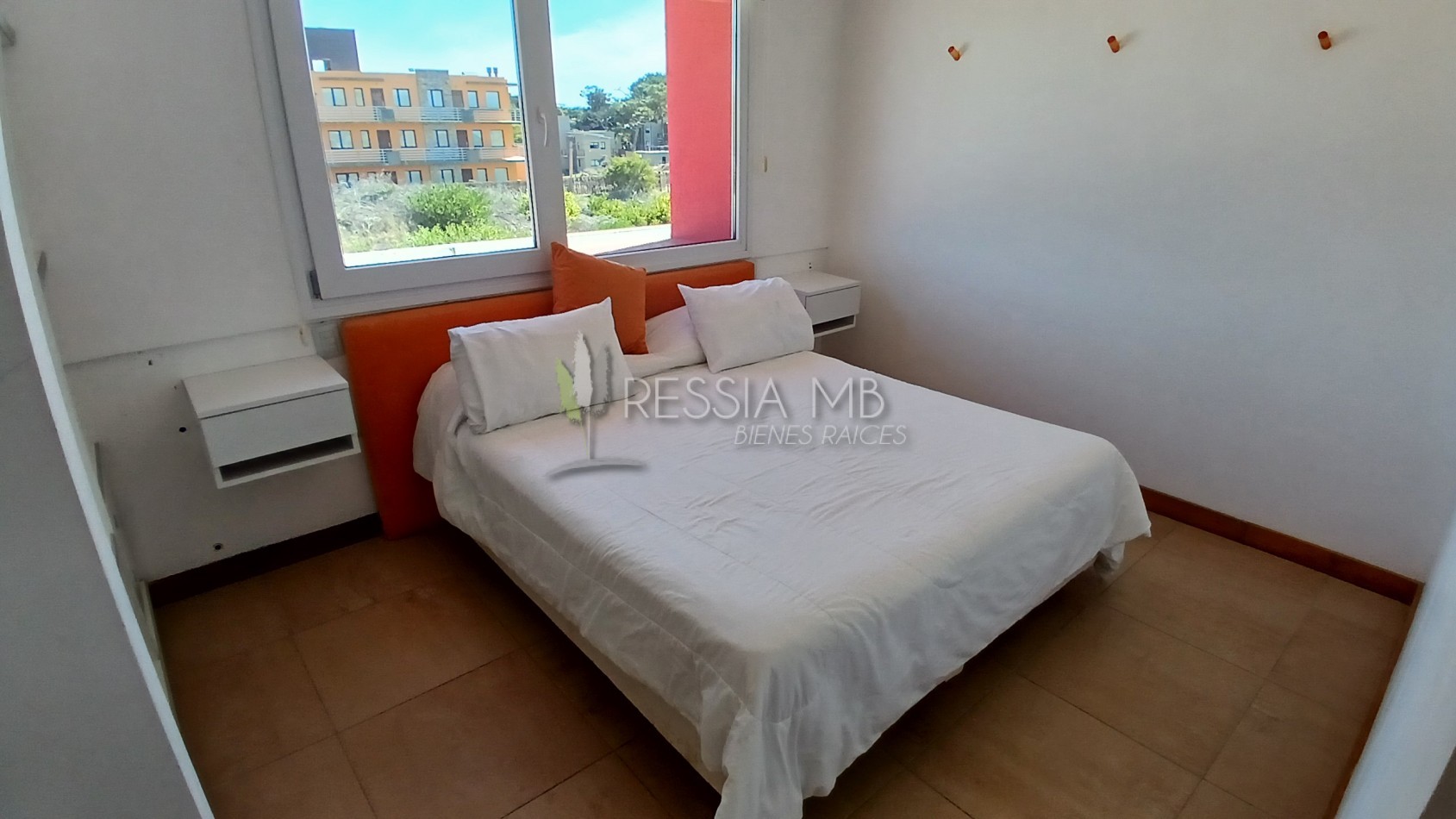 Vendemos dpto de 3 ambientes en COMPLEJO MECA