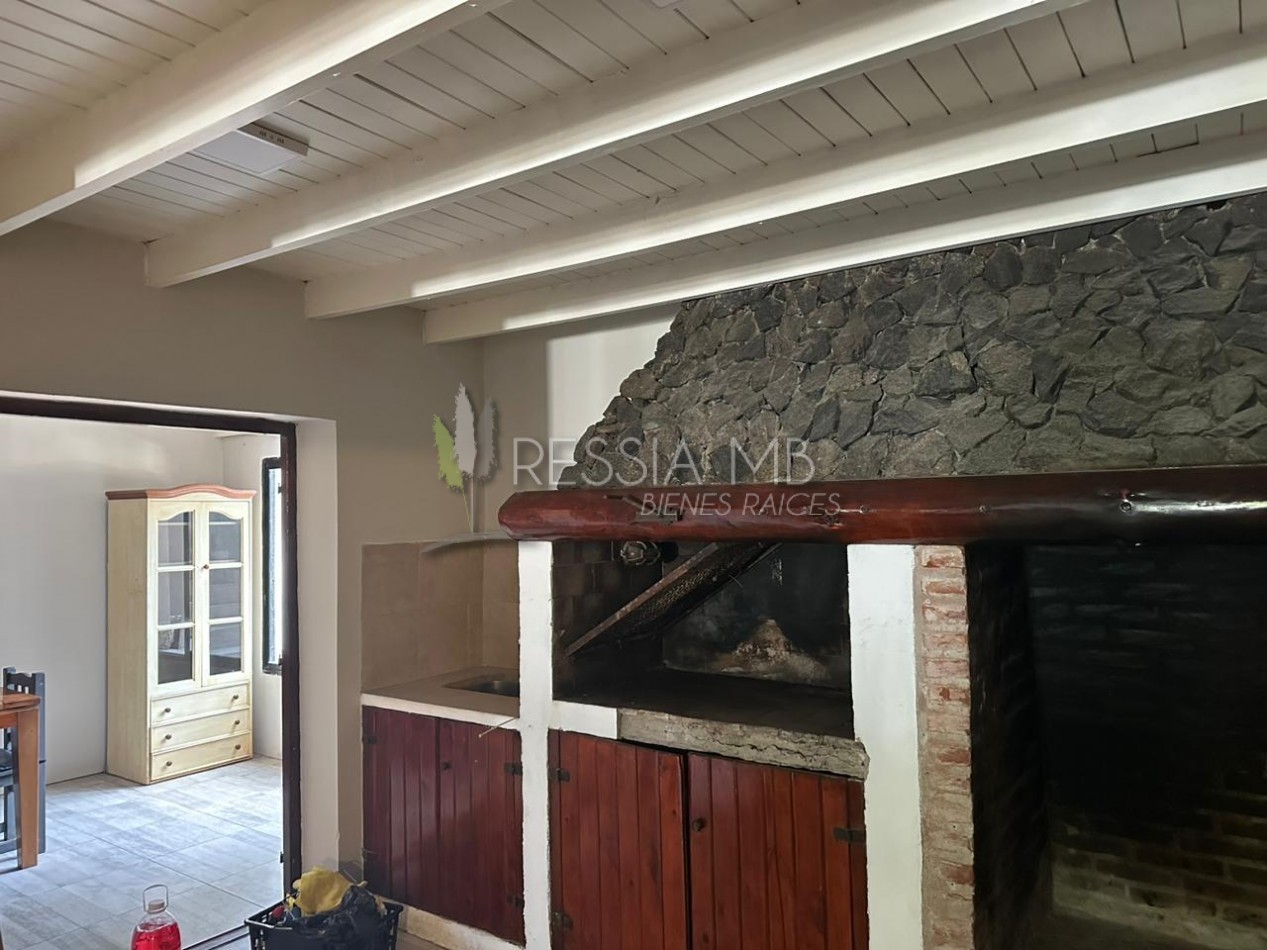 Funcional casa en venta sobre 3 lotes -  Calle 35 entre Viña del Mar y Punta del Indio - Mar Azul