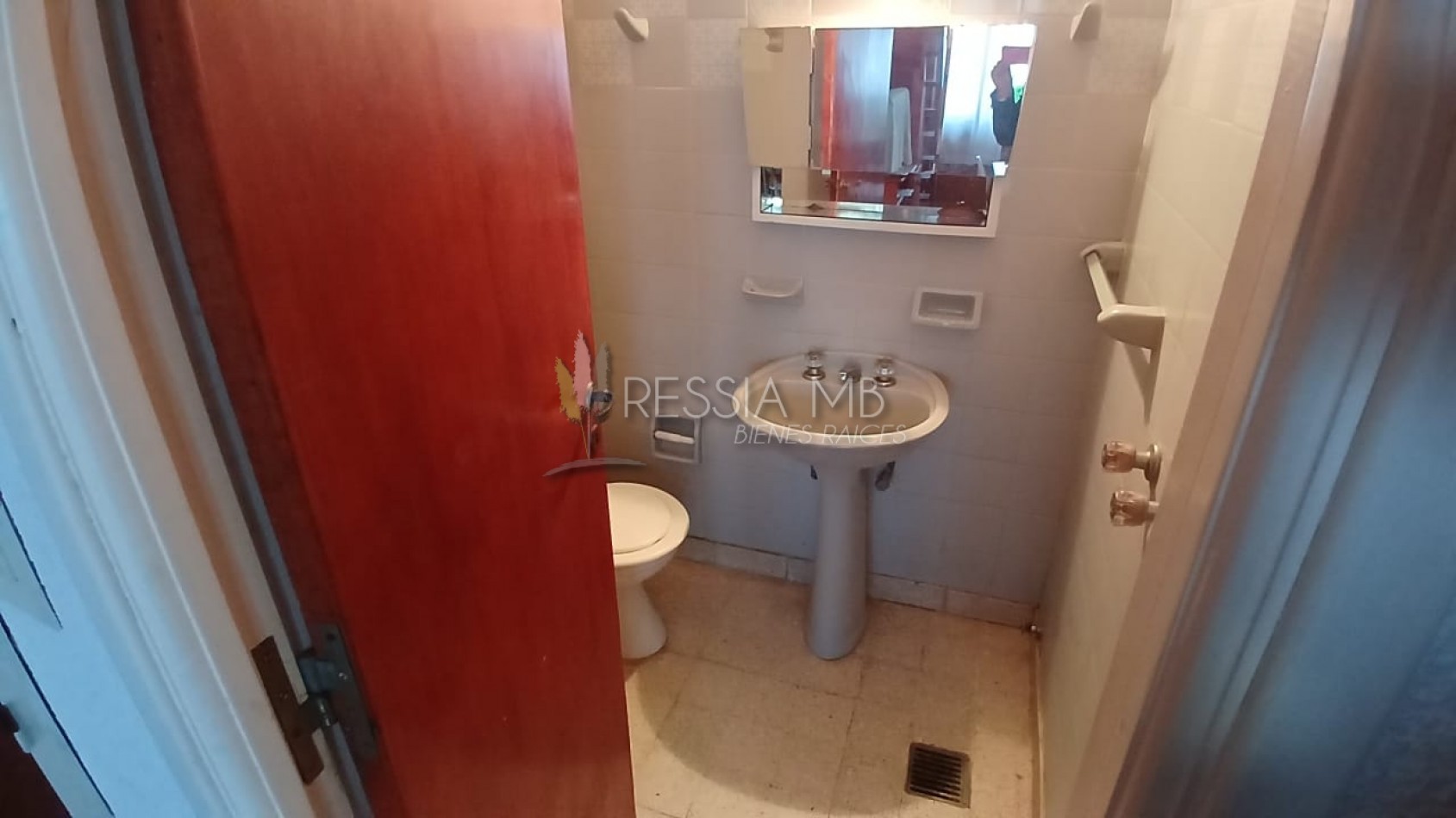 Venta de Dpto al Sur de Villa Gesell Edificio Amelia 1 ambiente y medio