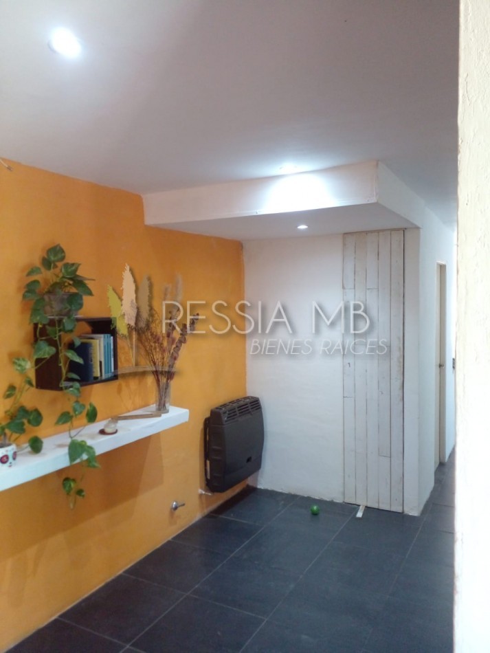 VENTA CASA CON 3 DPTOS EN ZONA GOLF DE VILLA GESELL