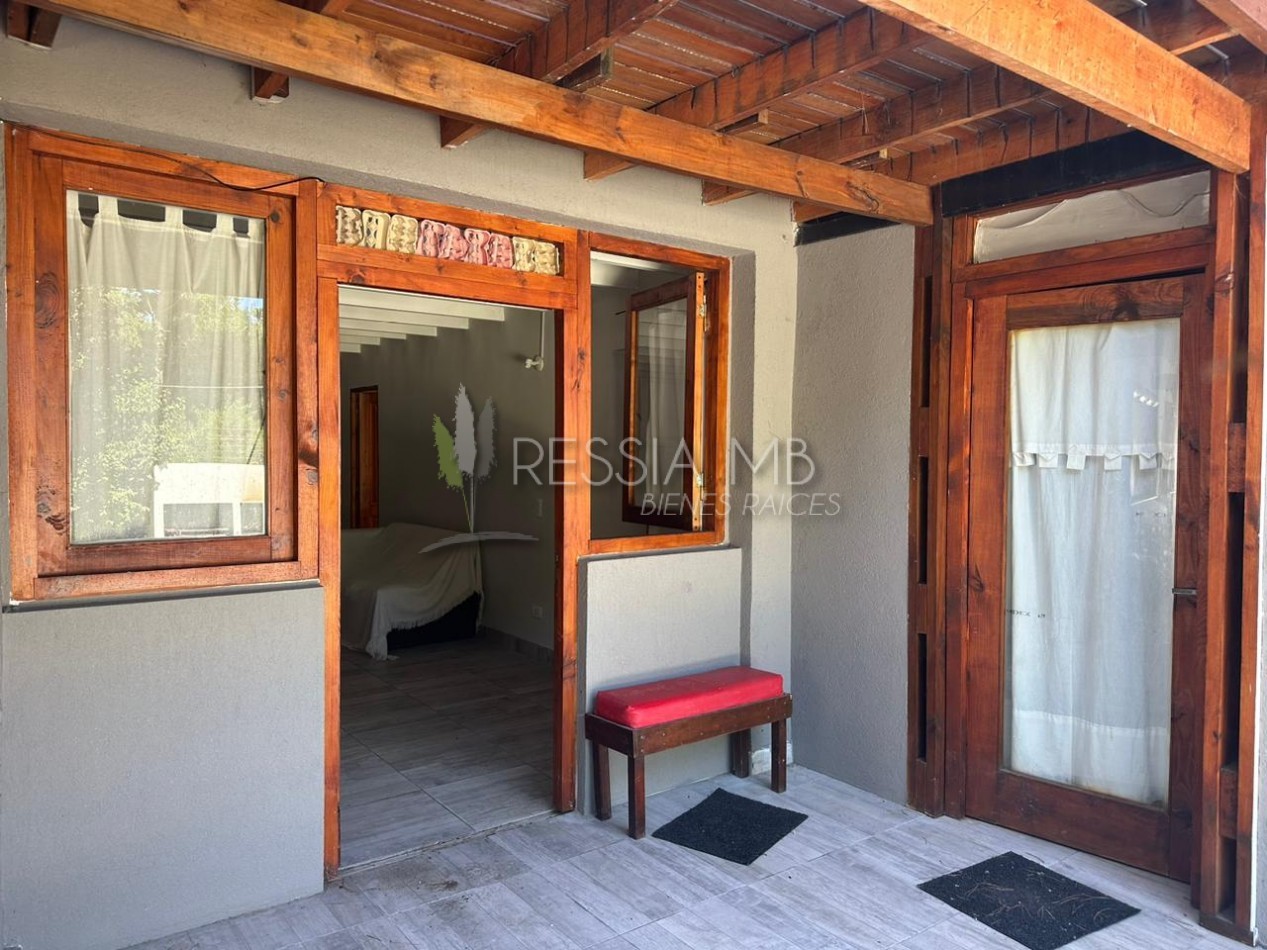 Funcional casa en venta sobre 3 lotes -  Calle 35 entre Viña del Mar y Punta del Indio - Mar Azul