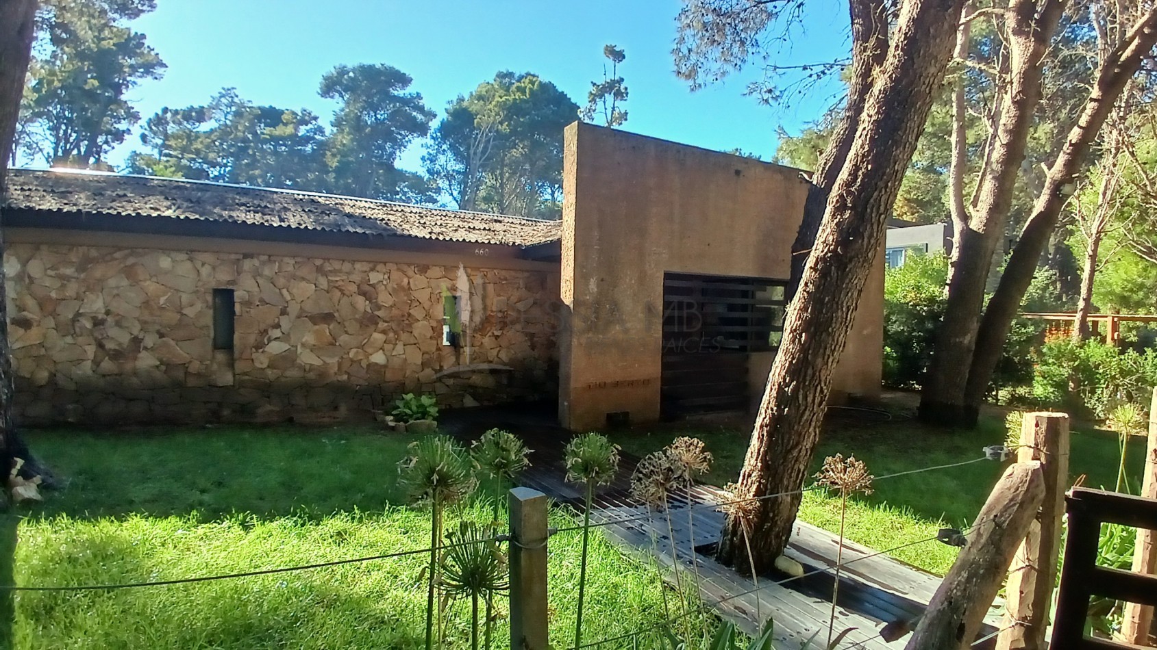 Casa con parque en Mar Azul con opcion a lote lindero