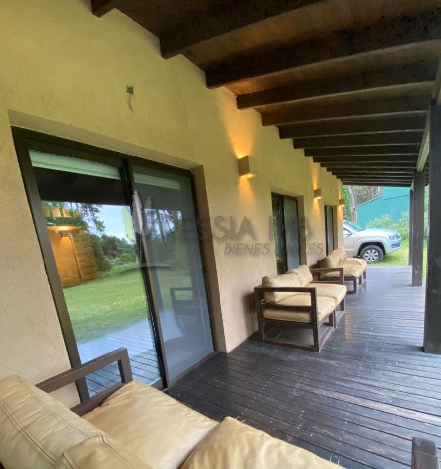 Casa con parque en Mar Azul con opcion a lote lindero