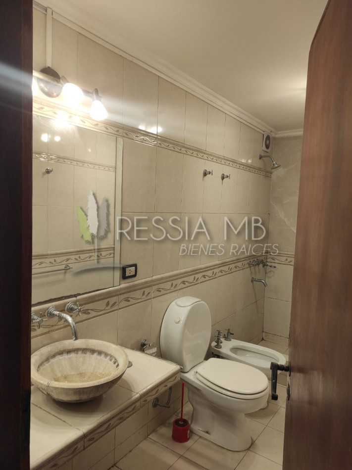 Funcional casa en venta sobre 3 lotes -  Calle 35 entre Viña del Mar y Punta del Indio - Mar Azul