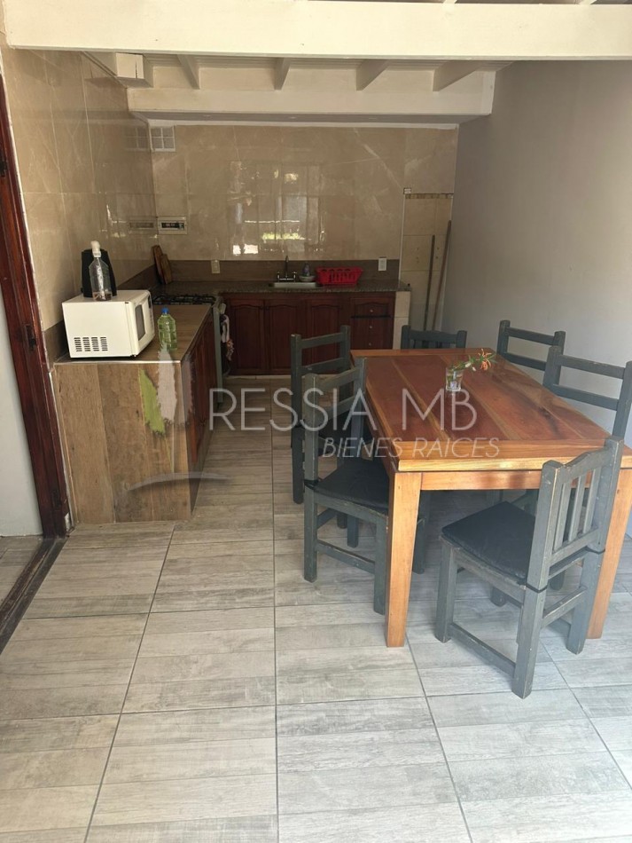 Funcional casa en venta sobre 3 lotes -  Calle 35 entre Viña del Mar y Punta del Indio - Mar Azul