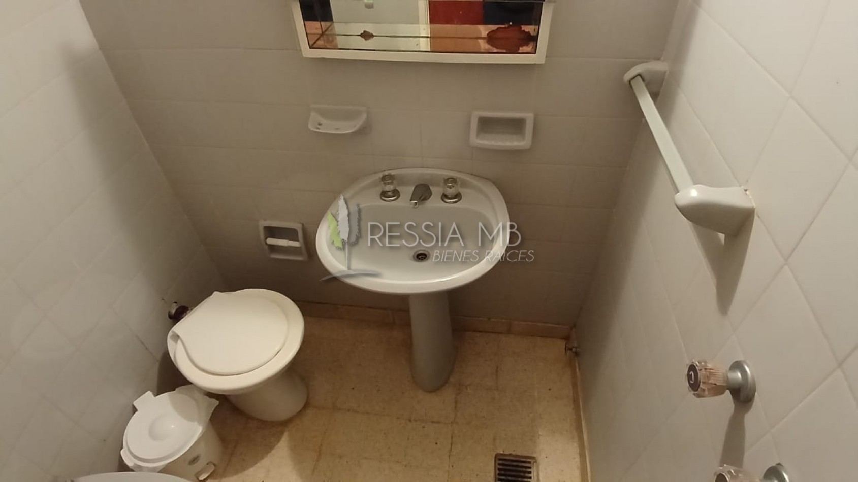 Venta de Dpto al Sur de Villa Gesell Edificio Amelia 1 ambiente y medio