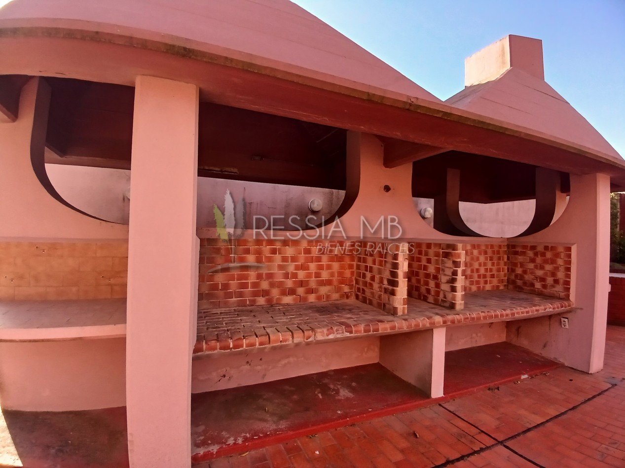 Dpto. en venta - 2amb. 6° piso - EDIFICIO PH II - Av. 1 entre Paseos 110 y 111 -  Villa Gesell 