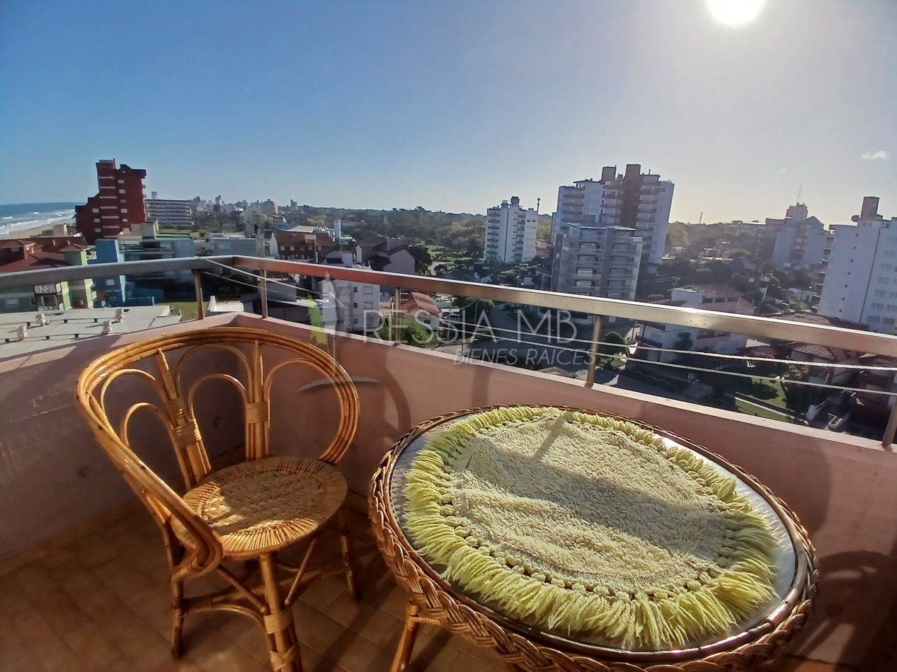 Dpto. en venta - 2amb. 6° piso - EDIFICIO PH II - Av. 1 entre Paseos 110 y 111 -  Villa Gesell 