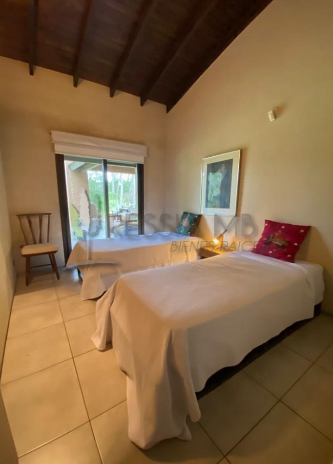 Casa con parque en Mar Azul con opcion a lote lindero