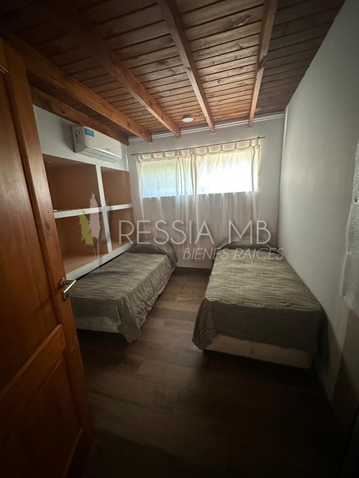 Funcional casa en venta sobre 3 lotes -  Calle 35 entre Viña del Mar y Punta del Indio - Mar Azul