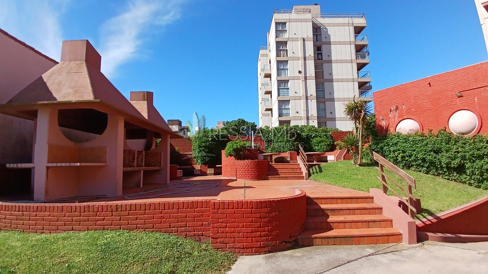 Dpto. en venta - 2amb. 6° piso - EDIFICIO PH II - Av. 1 entre Paseos 110 y 111 -  Villa Gesell 