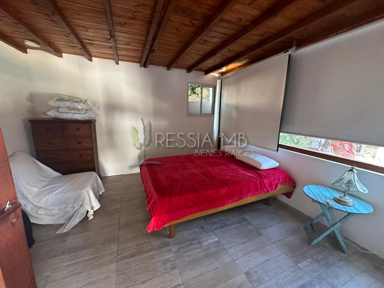 Funcional casa en venta sobre 3 lotes -  Calle 35 entre Viña del Mar y Punta del Indio - Mar Azul