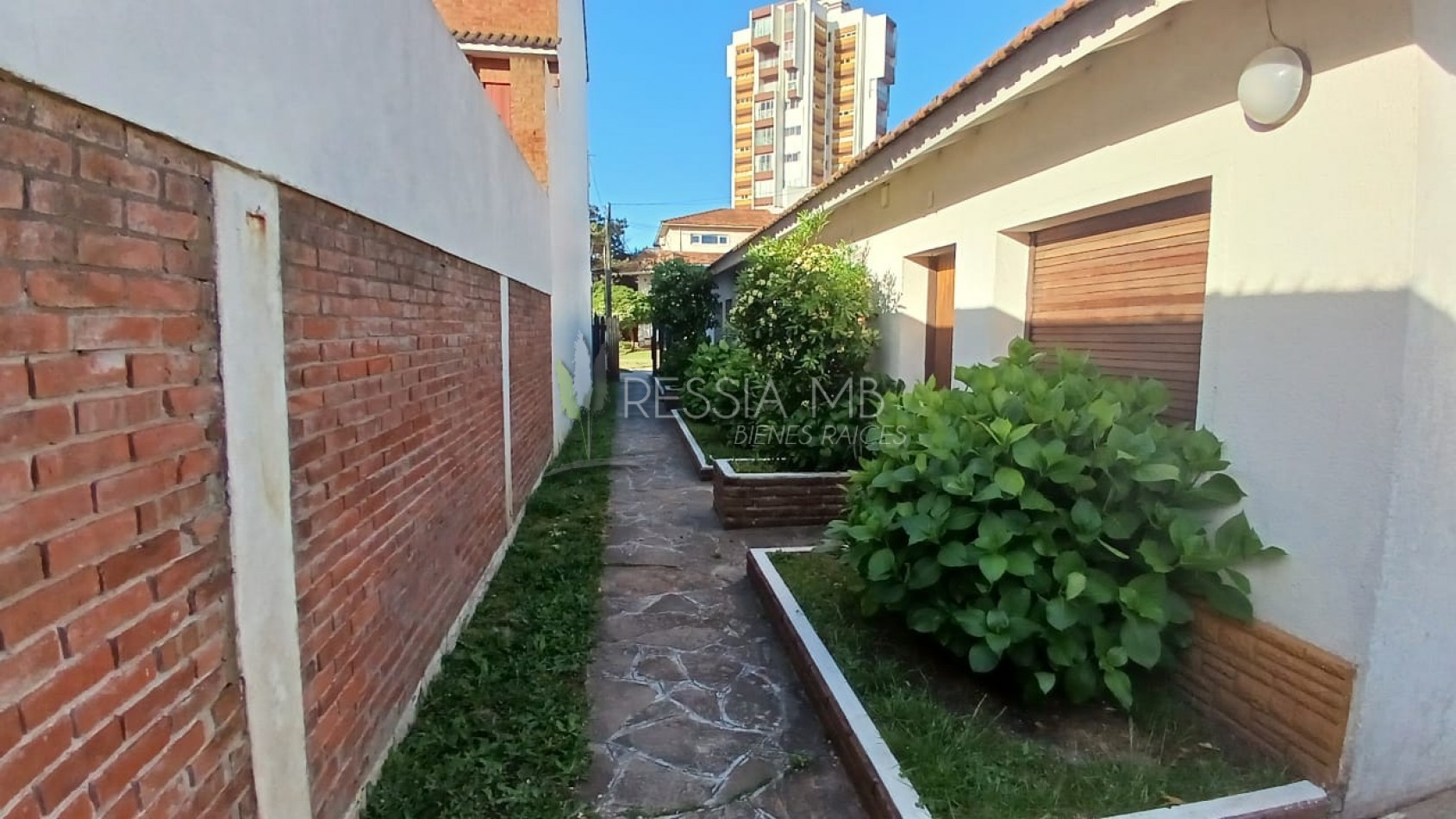 Venta de Dpto al Sur de Villa Gesell Edificio Amelia 1 ambiente y medio