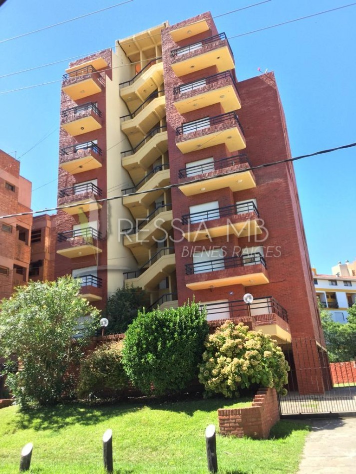 VENDEMOS DPTO 2 DORMITORIOS ZONA CENTRO Y A 2 CUADRAS DE LA PLAYA - VILLA GESELL