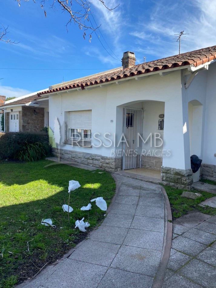 Encantadora Casa de 2 dormitorios en Venta en Mar del Plata: Ideal para Vivienda Permanente