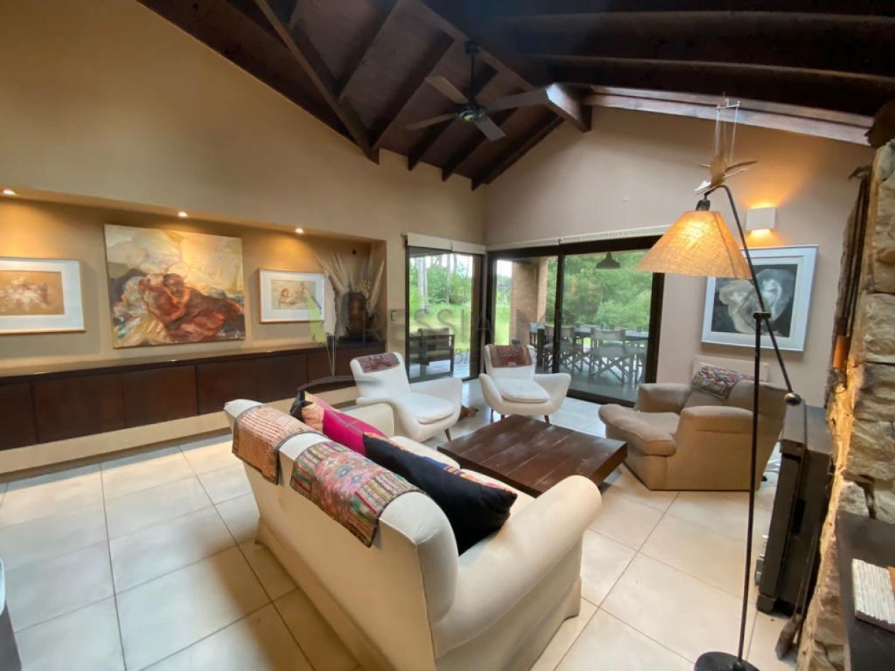 Casa con parque en Mar Azul con opcion a lote lindero