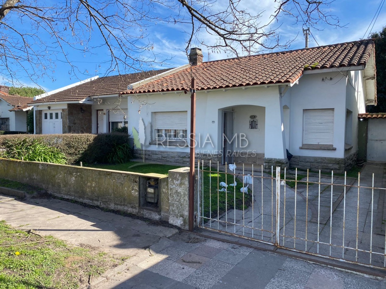 Encantadora Casa de 2 dormitorios en Venta en Mar del Plata: Ideal para Vivienda Permanente