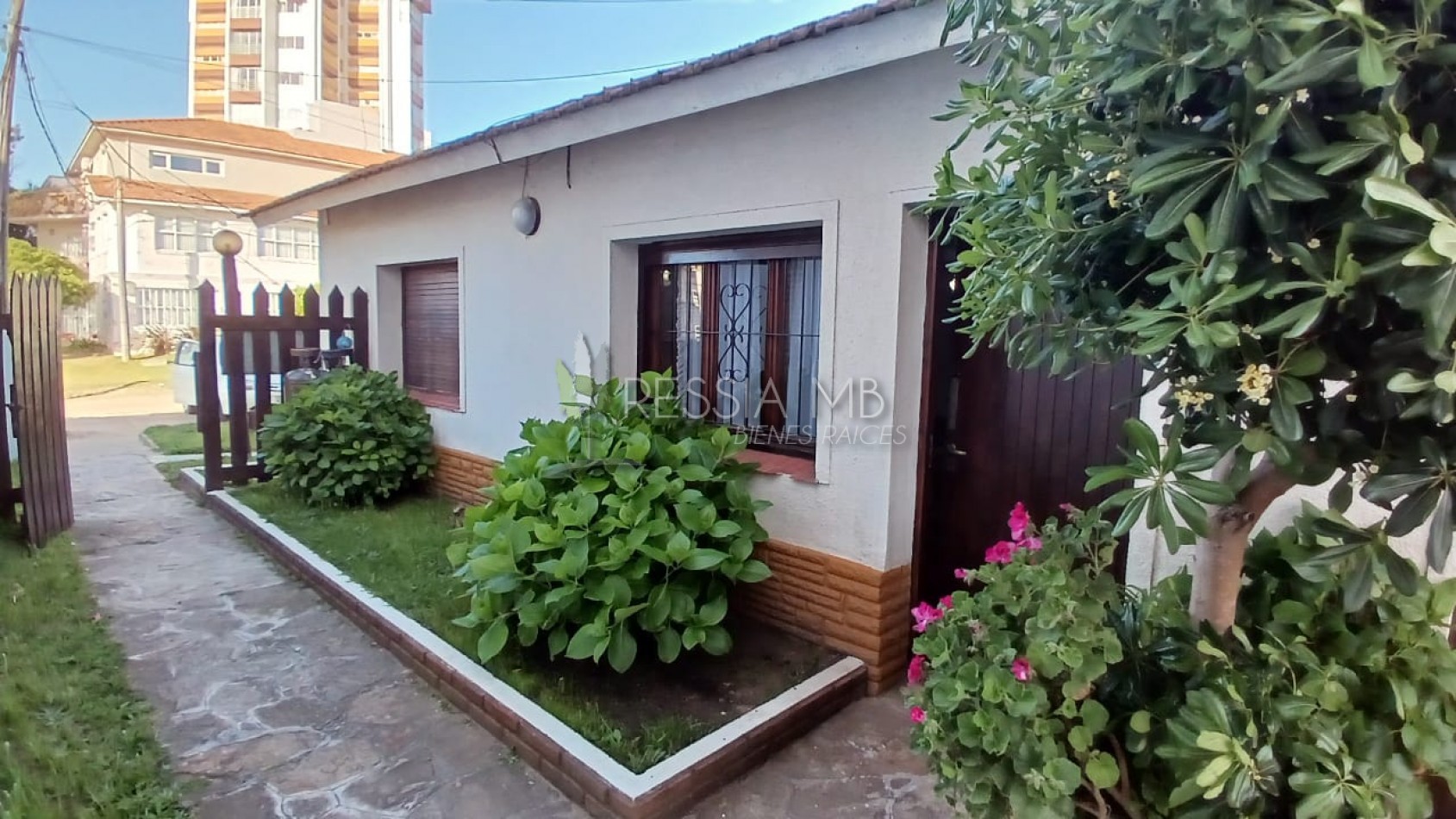 Venta de Dpto al Sur de Villa Gesell Edificio Amelia 1 ambiente y medio