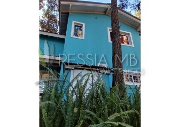 Casa en Venta  - 3 Dormitorios + gran parque arbolado - Ranqueles entre Mansilla y Av. del Plata, con salida tambien a Av. del Lucero - Mar de las Pampas