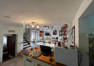 Casa en venta - 5 ambientes - Paseo 117 yAv. 5 - Villa Gesell